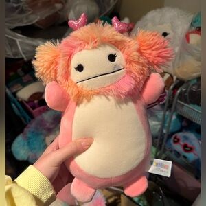 Squishmallow Caprienne 10” Hugmee BNWT